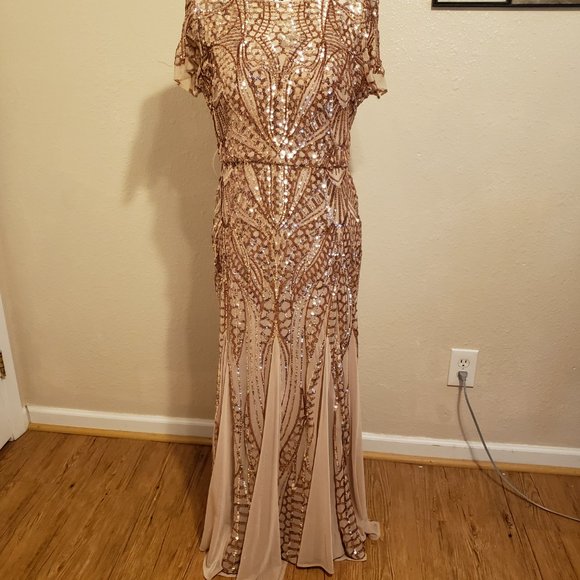 R&M Collection Rose Gold Sequin Formal Dress Size 10 - Picture 5 of 7
